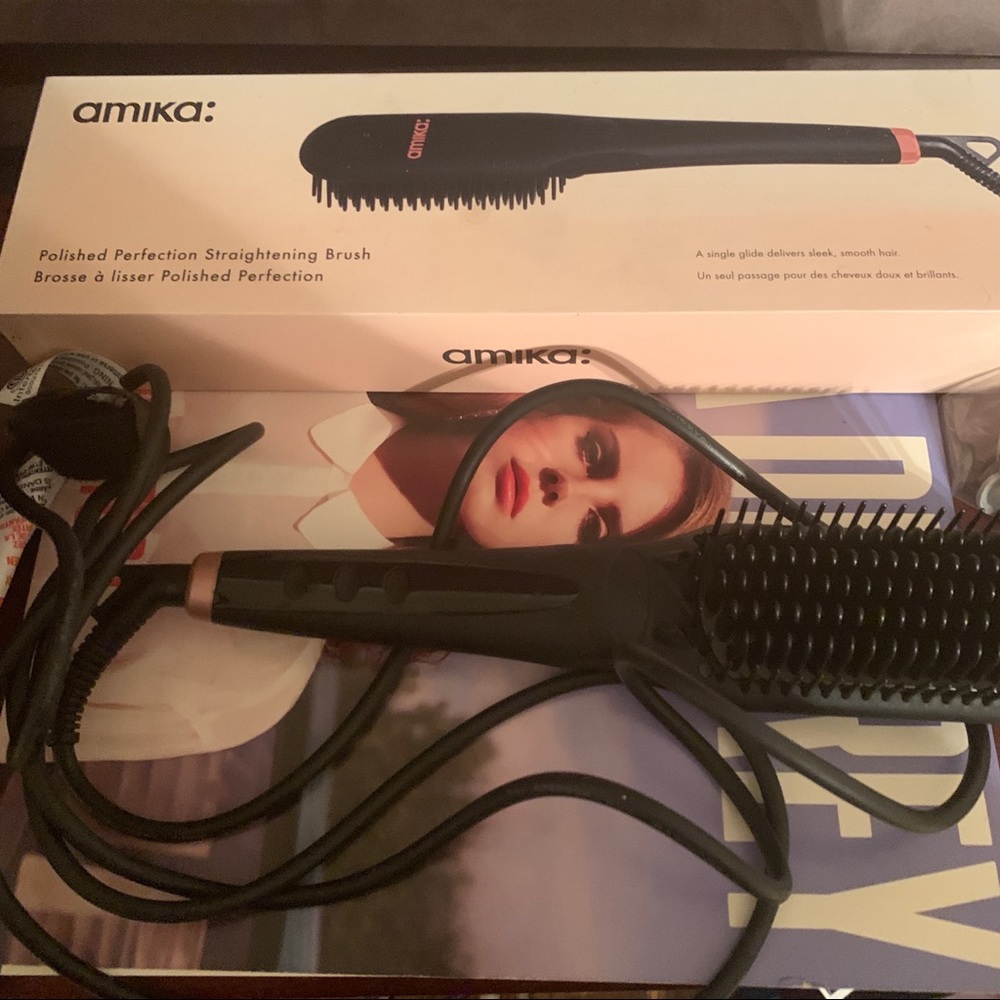 Amika Polished Perfection Straightening Brush
